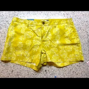 Old navy pineapple shorts